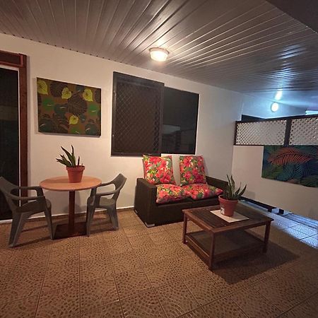 Chez Tamatuamai Hotel Avatoru Ngoại thất bức ảnh
