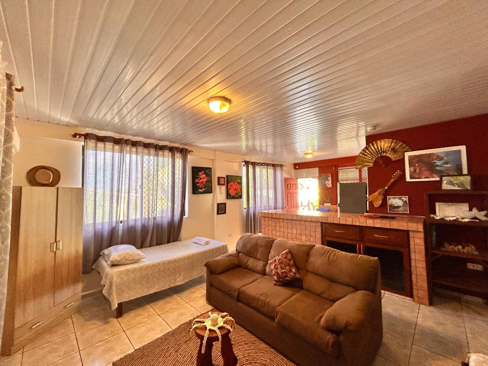 Chez Tamatuamai Hotel Avatoru Ngoại thất bức ảnh